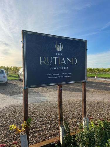 2ed2a817-3fcd-4f78-8b7f-1e366ae99e65